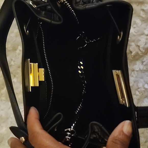 Bucket bag black/Gold - Picture 6 of 10